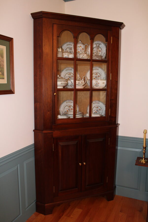 Mahogany 3 Arch Corner Hutch