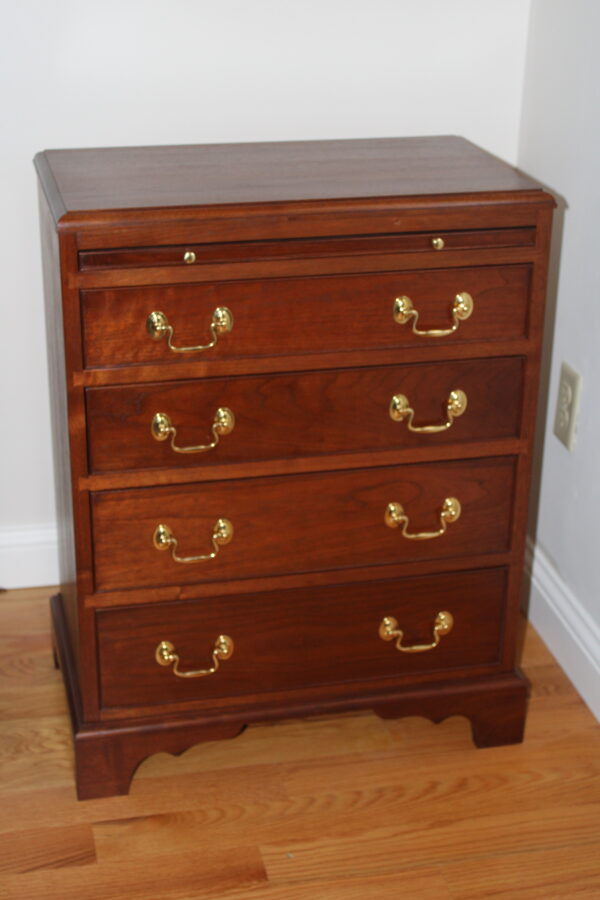 Cherry 4 Drawer Bachelor Chest